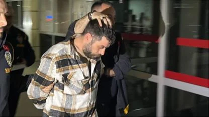 5 yarım altın için yaşlı kadını öldürdü