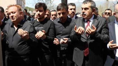 Alya öğretmen son yolculuğuna uğurlandı