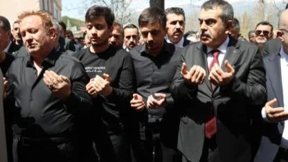 Alya öğretmen son yolculuğuna uğurlandı