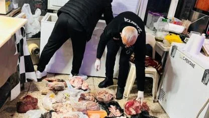 Antalya’da kasap dükkanında mide bulandıran görüntü