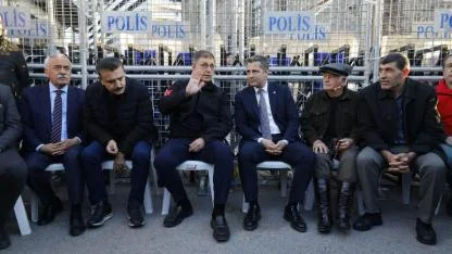 Başkan Tugay, Meslek Fabrikası direnişine devam ediyor