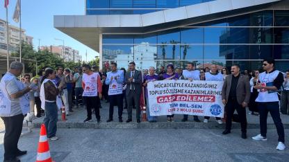 Bayraklı Belediyesi'nde memurların hak arayışı sürüyor