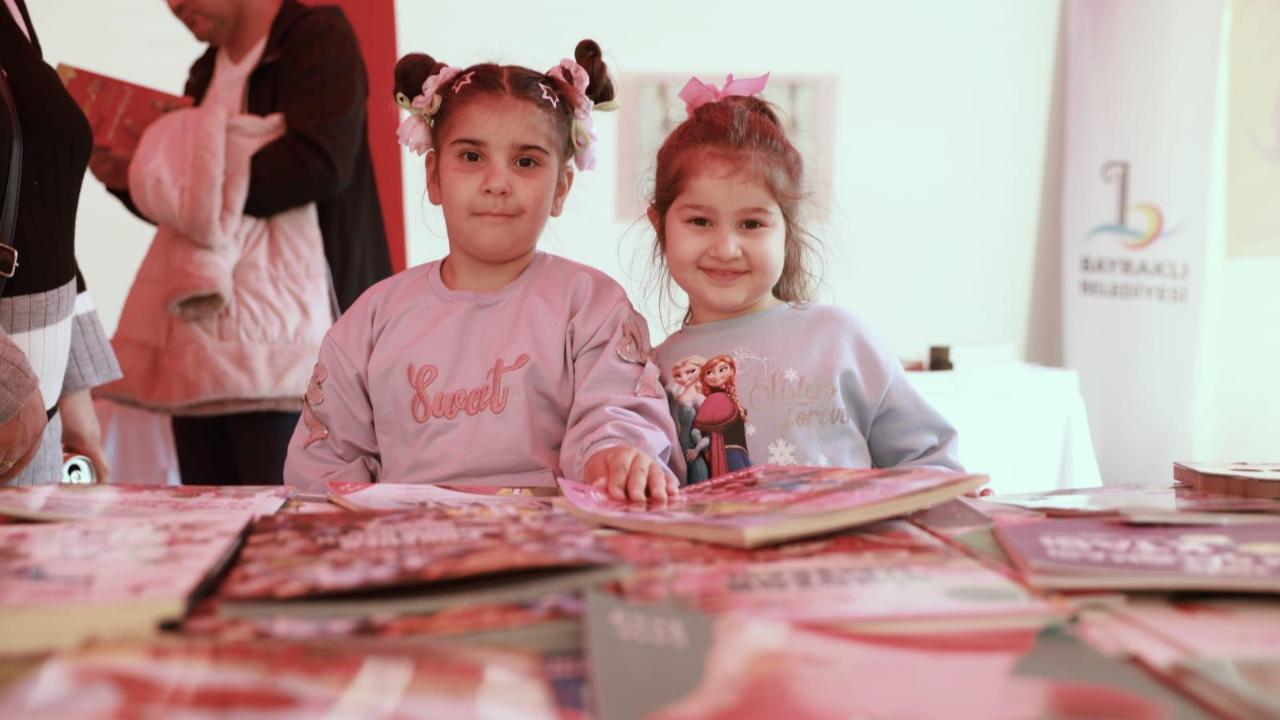 Bayraklı’da Çocuk Kitap Şenliği Yoğun İlgi Gördü