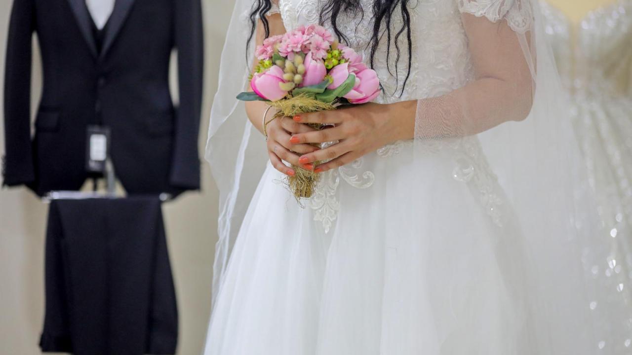 Bayraklı’da Evlenecek Çiftlere Anlamlı Destek