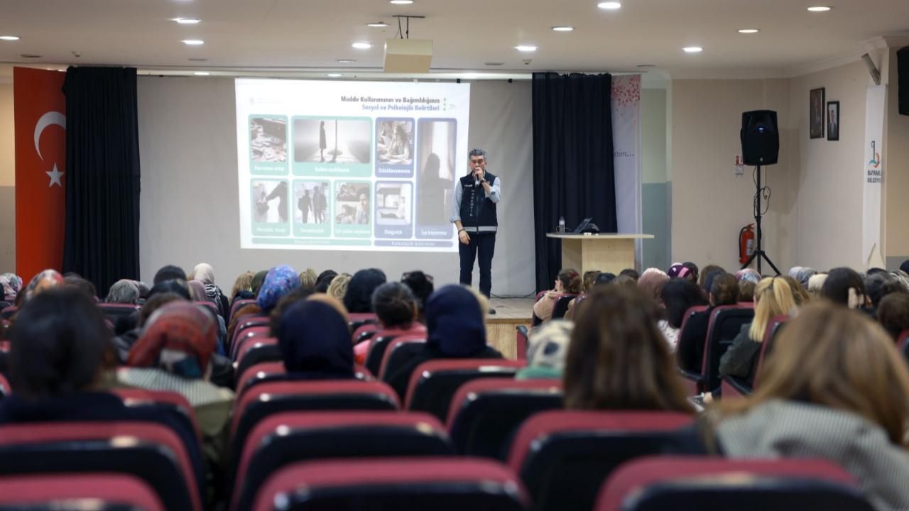 Bayraklı’da Madde Bağımlılığına Karşı Annelerle Farkındalık Eğitimi