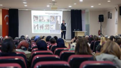 Bayraklı’da Madde Bağımlılığına Karşı Annelerle Farkındalık Eğitimi