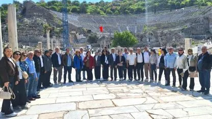 Bornova Muhtarlar Akademisi’nden anlamlı final