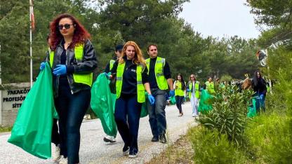 Bornova’da anlamlı temizlik hareketi
