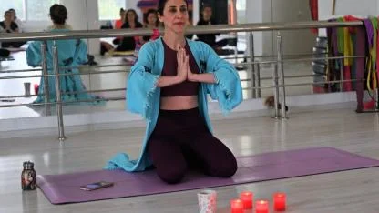 Bornova’da kadınlar yogayla güçleniyor