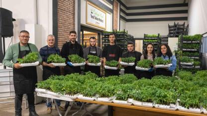 Bornova’da toprağa can, üreticiye destek