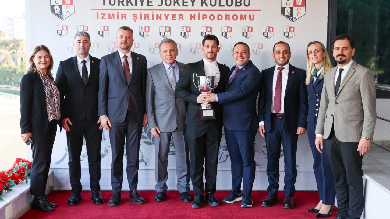 Buca Belediye Başkanlığı Koşusu’nu Önderbeyim kazandı