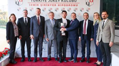 Buca Belediye Başkanlığı Koşusu’nu Önderbeyim kazandı