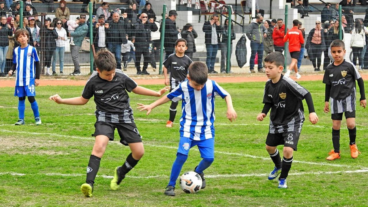 Çeşme’de U9 Futbol Festivali Coşkusu