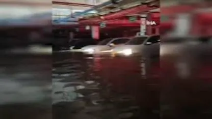 Çin’i sel vurdu, araçlar sular altında kaldı