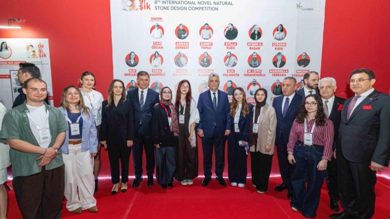 Doğal taşın kalbi İzmir’de atıyor