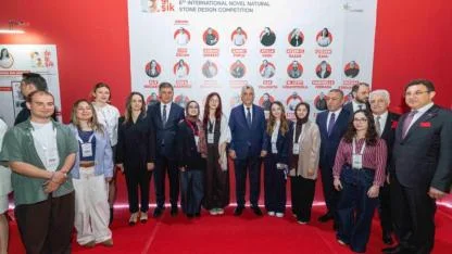 Doğal taşın kalbi İzmir’de atıyor