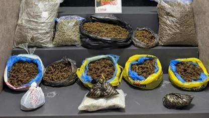 İzmir'de 16 kilo 550 gram esrar ele geçirildi