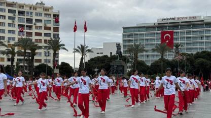 İzmir’de 23 Nisan coşkusu