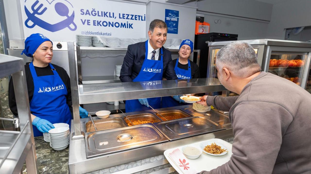 İzmir’de 25 liralık sofra