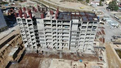 İzmir'de İZBETON soruşturmasında 9 şüpheli adliyede