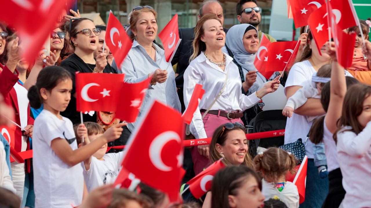 Konak’ta 23 Nisan coşkusu Karantina Meydanı’nda yaşanacak