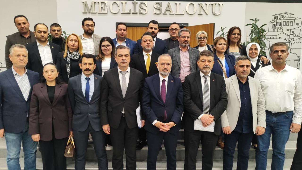 Olaylı meclis sonrası AK Parti Grup Başkanvekili Yıldız, Başkan Tugay’a sert çıktı!