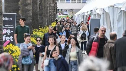 İzmirliler İZKİTAP’a akın etti