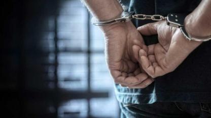 İzmir'de okullara yönelik tehdit paylaşımlarına 30 gözaltı