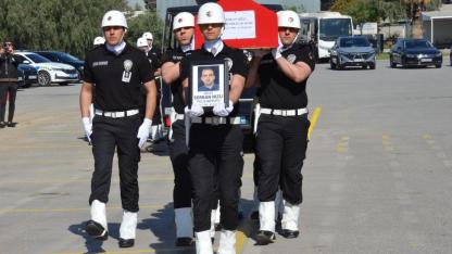 Şehit Polis Serkan Hızlı, İzmir'den dualarla uğurlandı