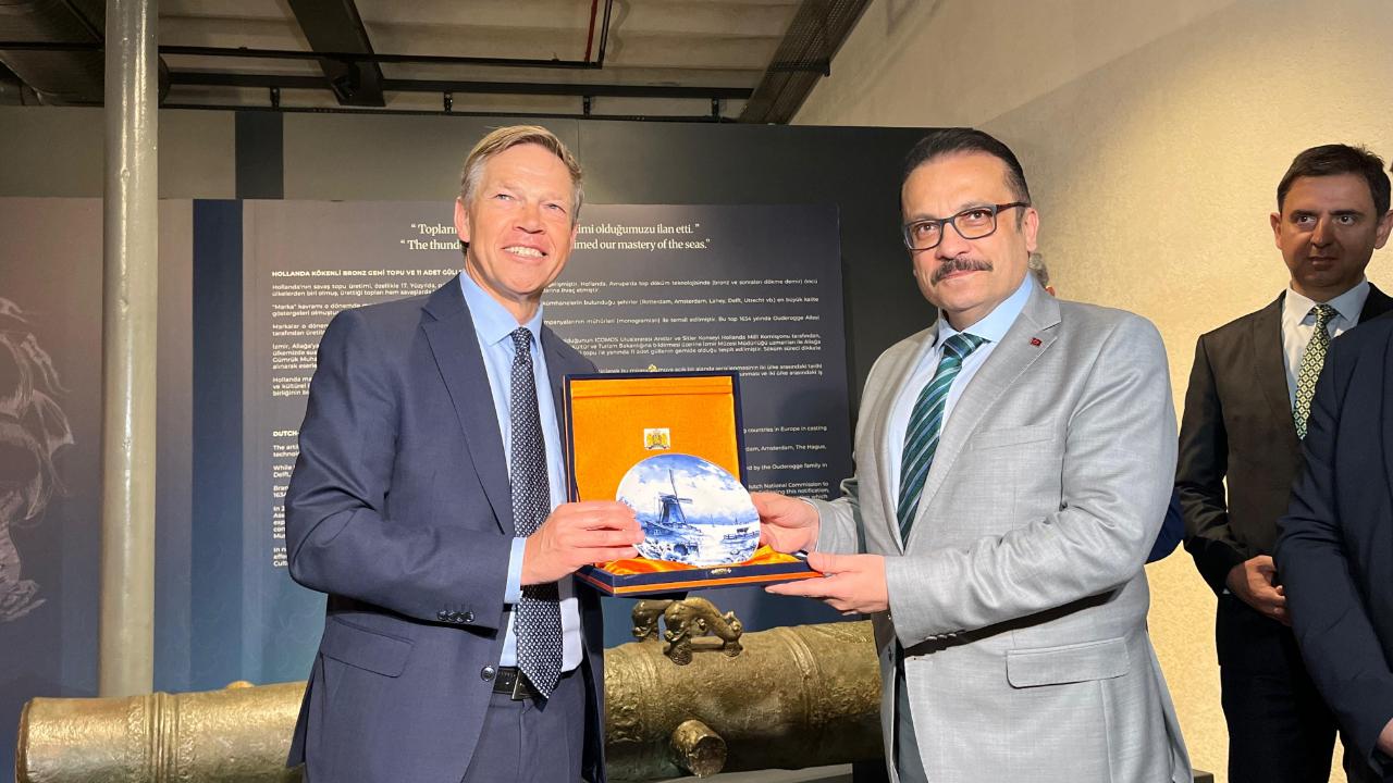 Söküme gelen gemiden 17. yüzyıla ait bronz top çıktı
