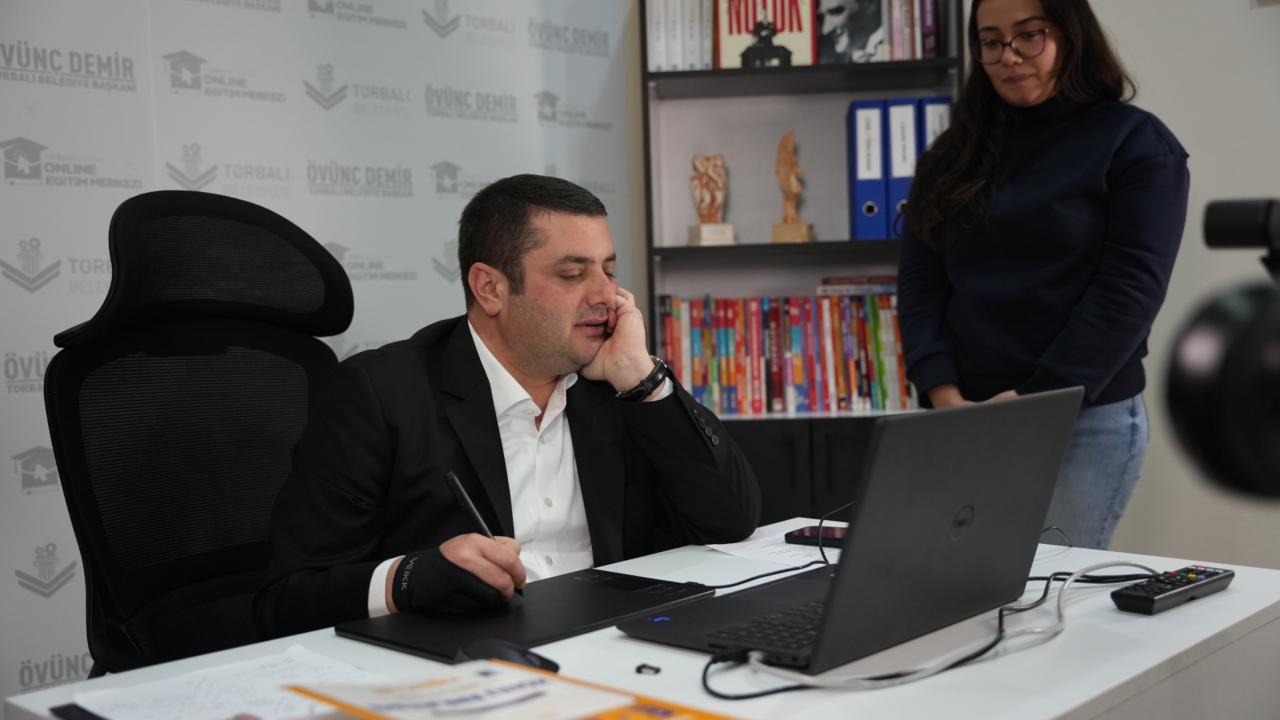 Torbalı Belediyesi'nden öğrencilere ücretsiz LGS desteği