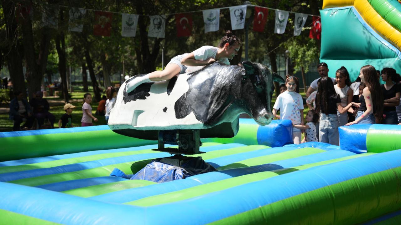 Torbalı’da 23 Nisan Coşkusu