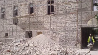 Tugay, Meslek Fabrikası’nın 19 yıl önceki halini paylaştı