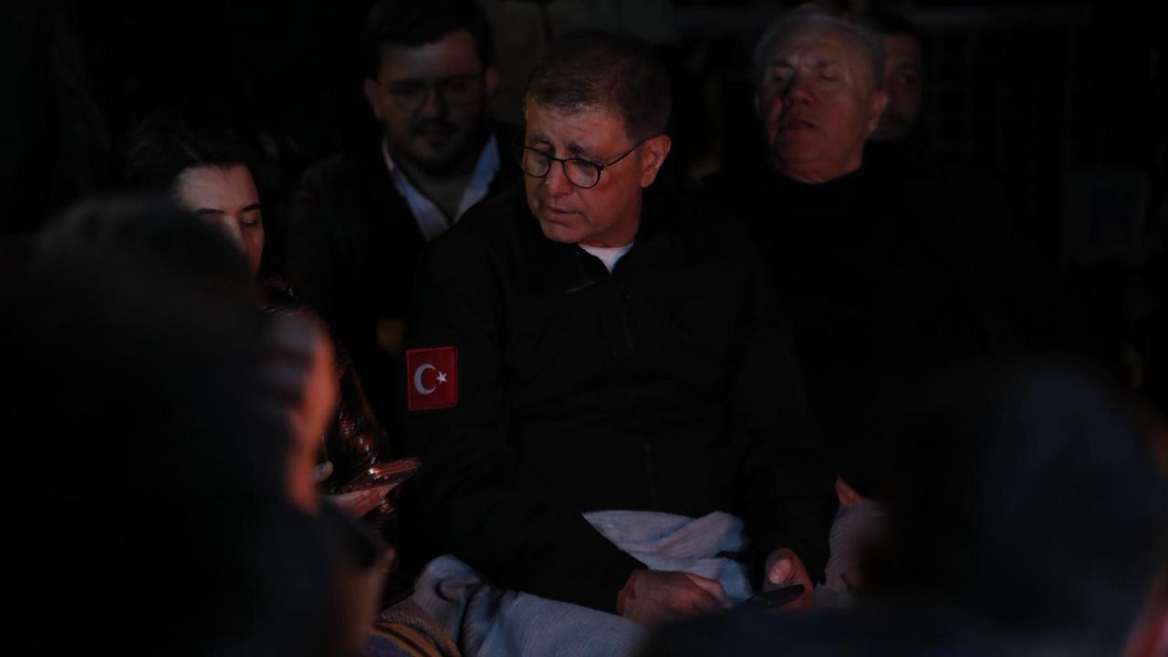 Tugay’dan Meslek Fabrikası önünde kararlılık mesajı