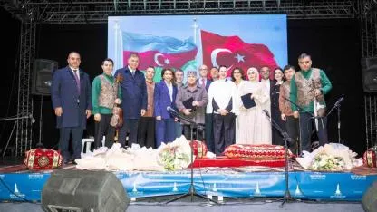 40 yıllık kardeşlik şarkılarla kutlandı