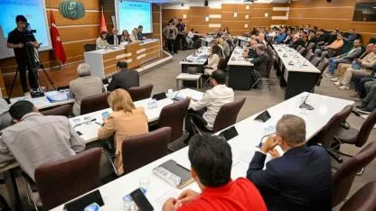 Bornova Belediyesi’nde 2025 kesin hesabına meclis onayı