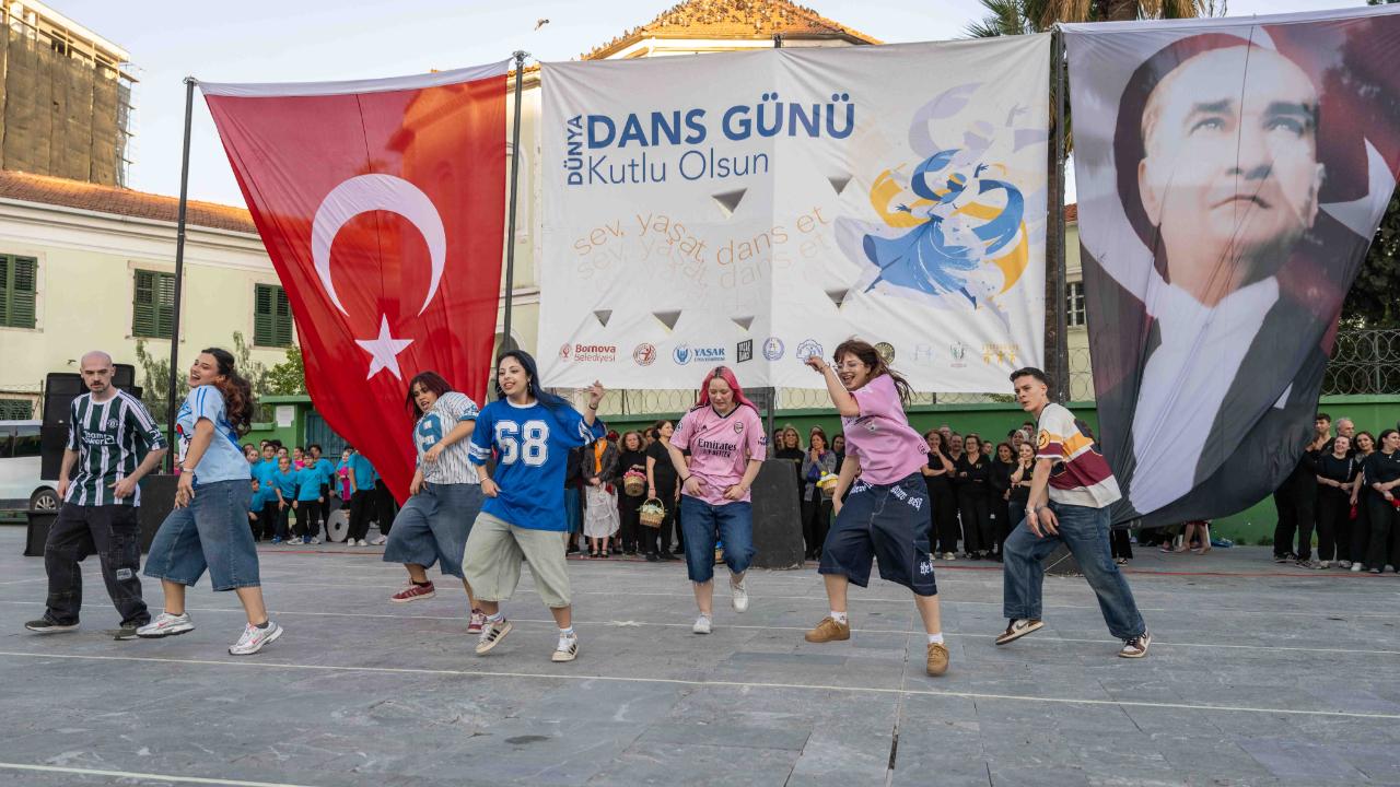 Bornova’da Dünya Dans Günü Kutlaması