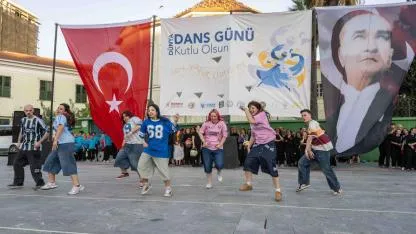 Bornova’da Dünya Dans Günü Kutlaması