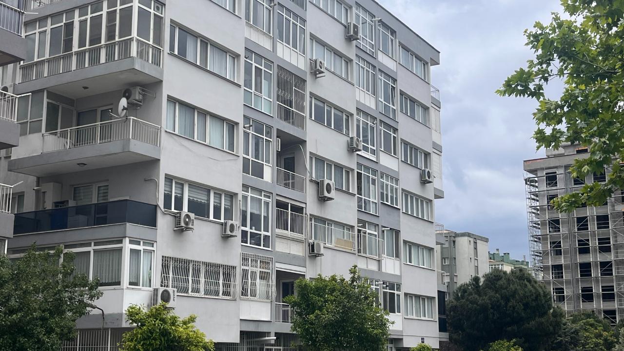 İzmir'de bir baba tartıştığı oğlunu bıçaklayarak öldürdü