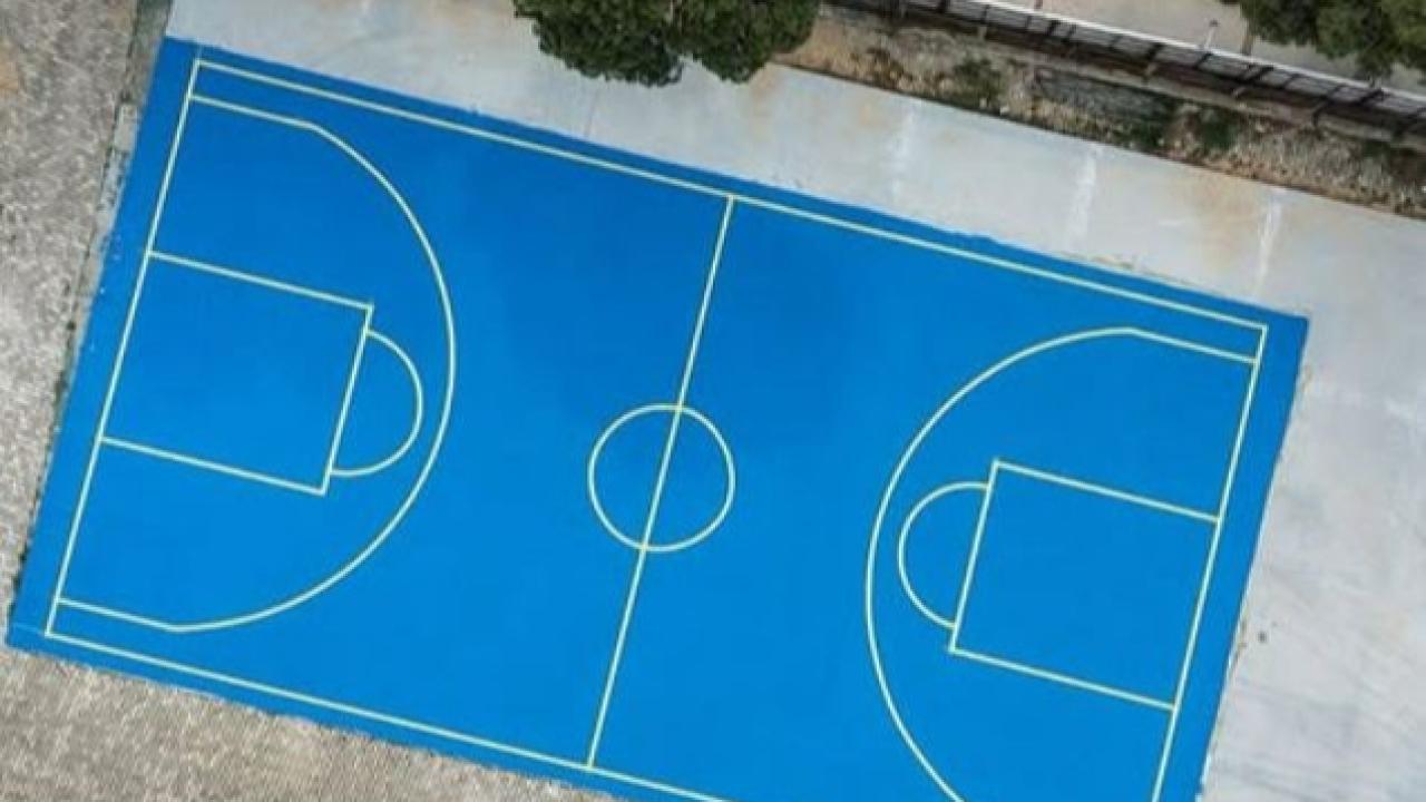Yarımadaya ilk profesyonel basketbol sahası
