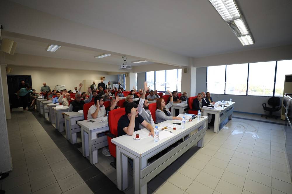 Menderes’te Bütçeye Onay
