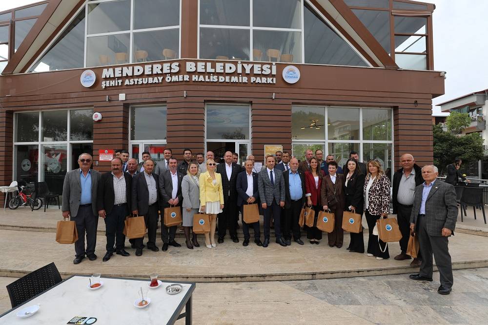 Menderes’te Muhtarlar Günü Kutlandı