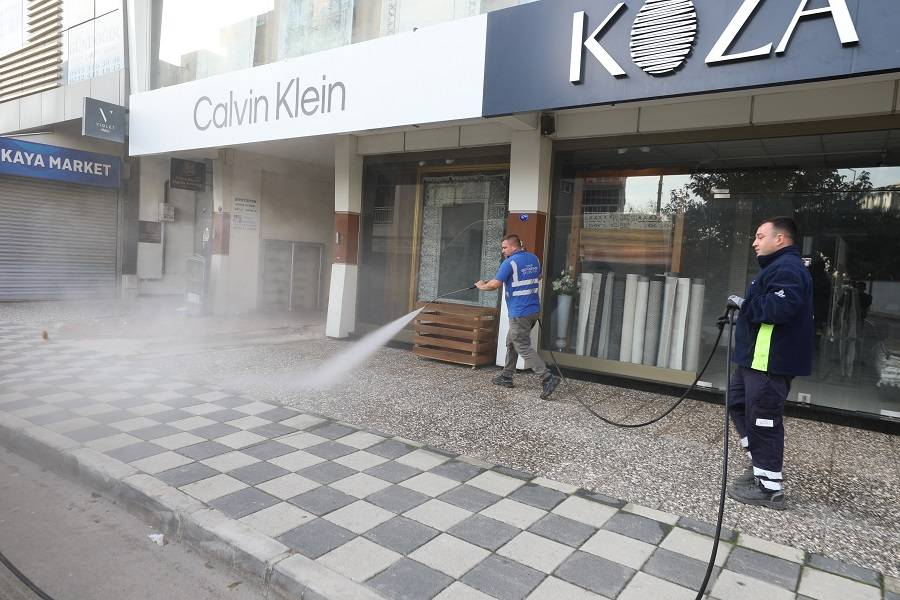 Menderes’te Caddeler Tertemiz