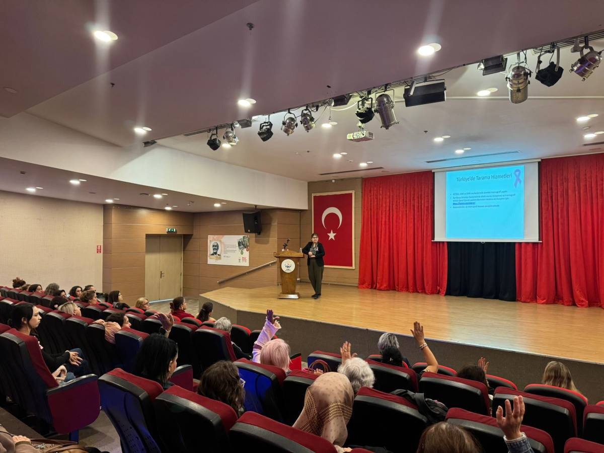 Çiğli Belediyesi’nden meme kanseri farkındalık semineri