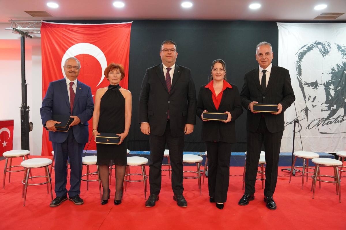 Seferihisar’da 29 Ekim Cumhuriyet Balosu’nda coşku dolu gece