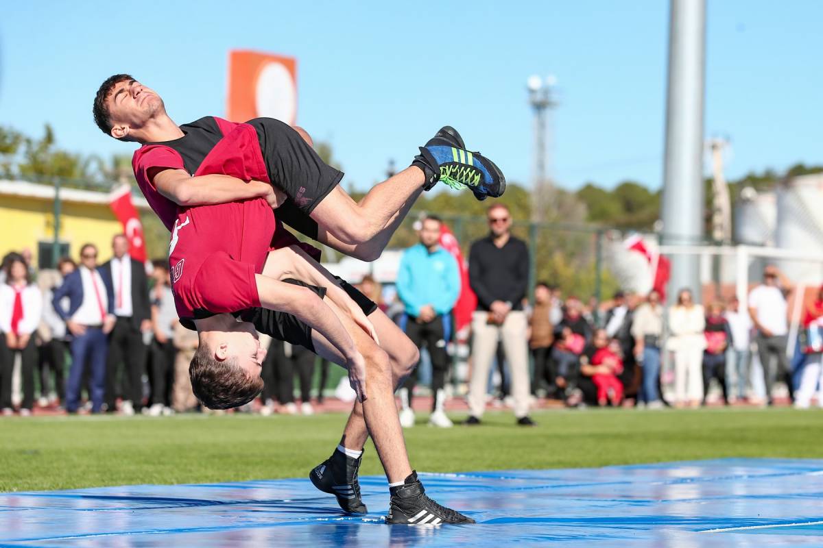 Aliağa Cumhuriyetin 102. Yaşını Kutluyor