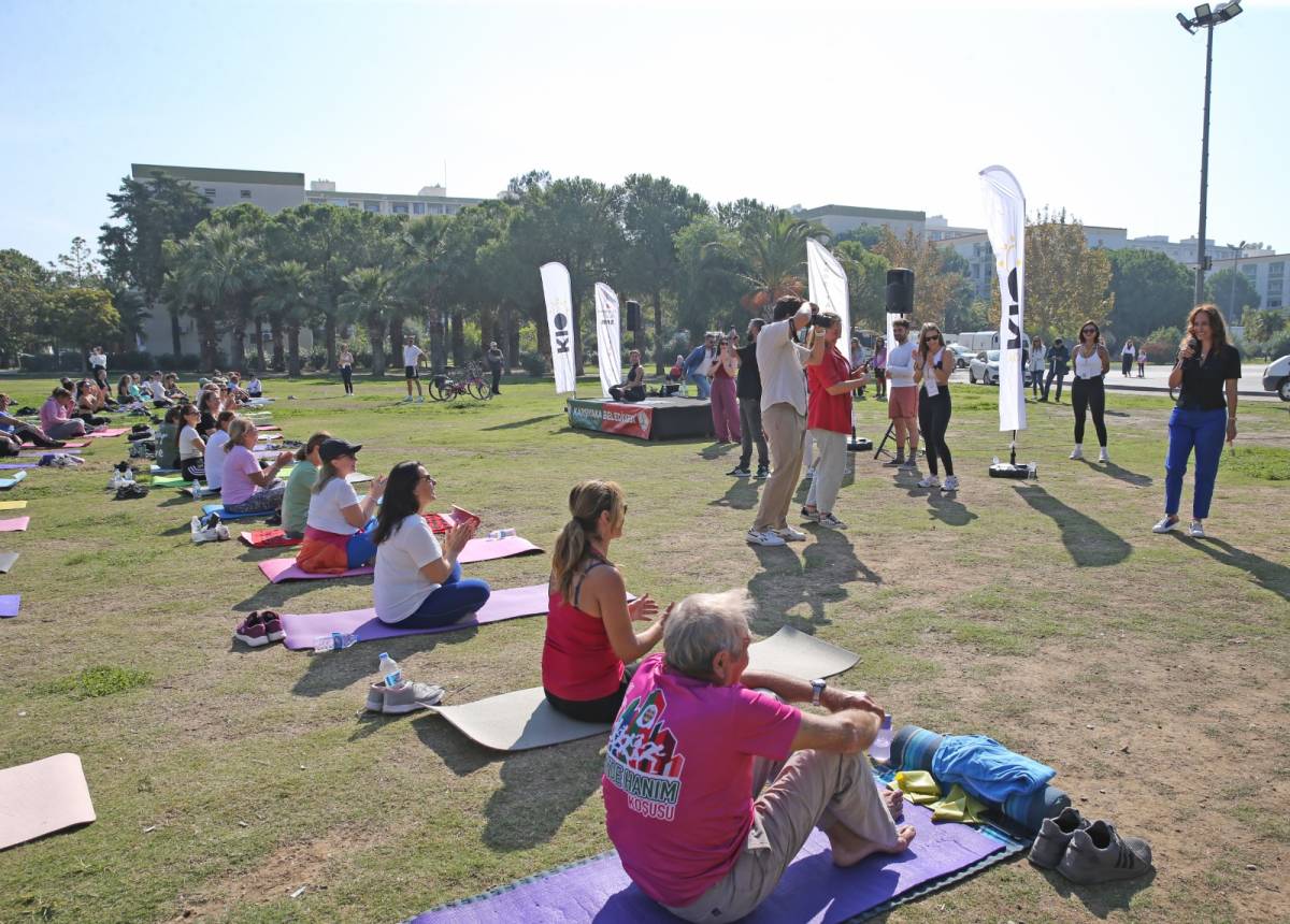 Karşıyaka’da yaza ‘yoga’ ile veda