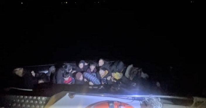 İzmir'de 66 düzensiz göçmen yakalandı, 29 göçmen kurtarıldı