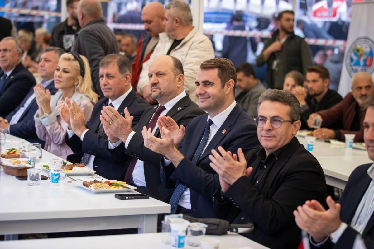 Başkan Tugay 12. Balkan Şenliği’nin açılışını yaptı