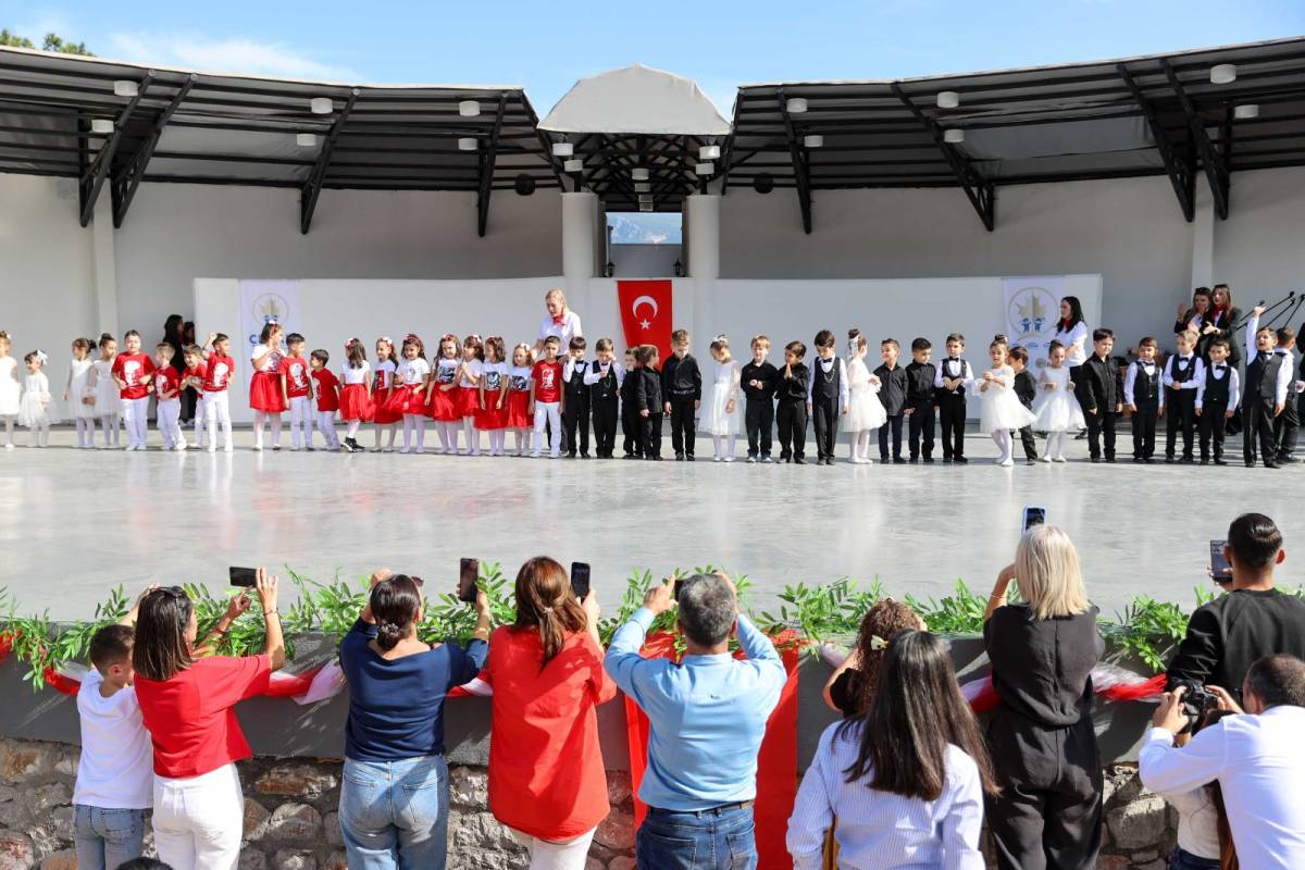 Buca’da 29 Ekim coşkusu başladı